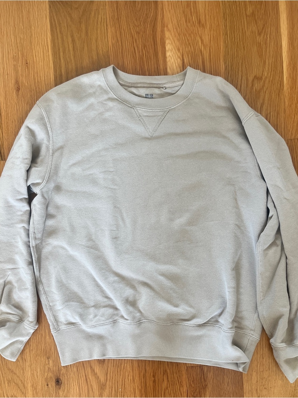 Uniqlo Men's Crewneck Sweatshirt in oatmeal
